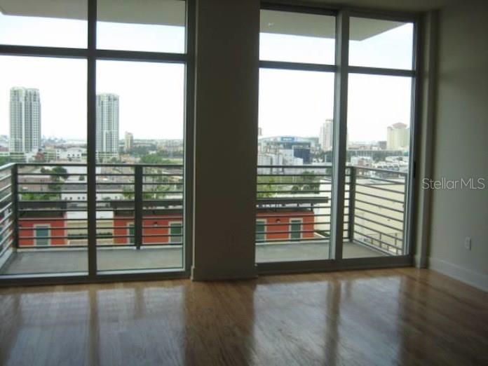 Image 6 of 19 For 1120 Kennedy Boulevard 1111