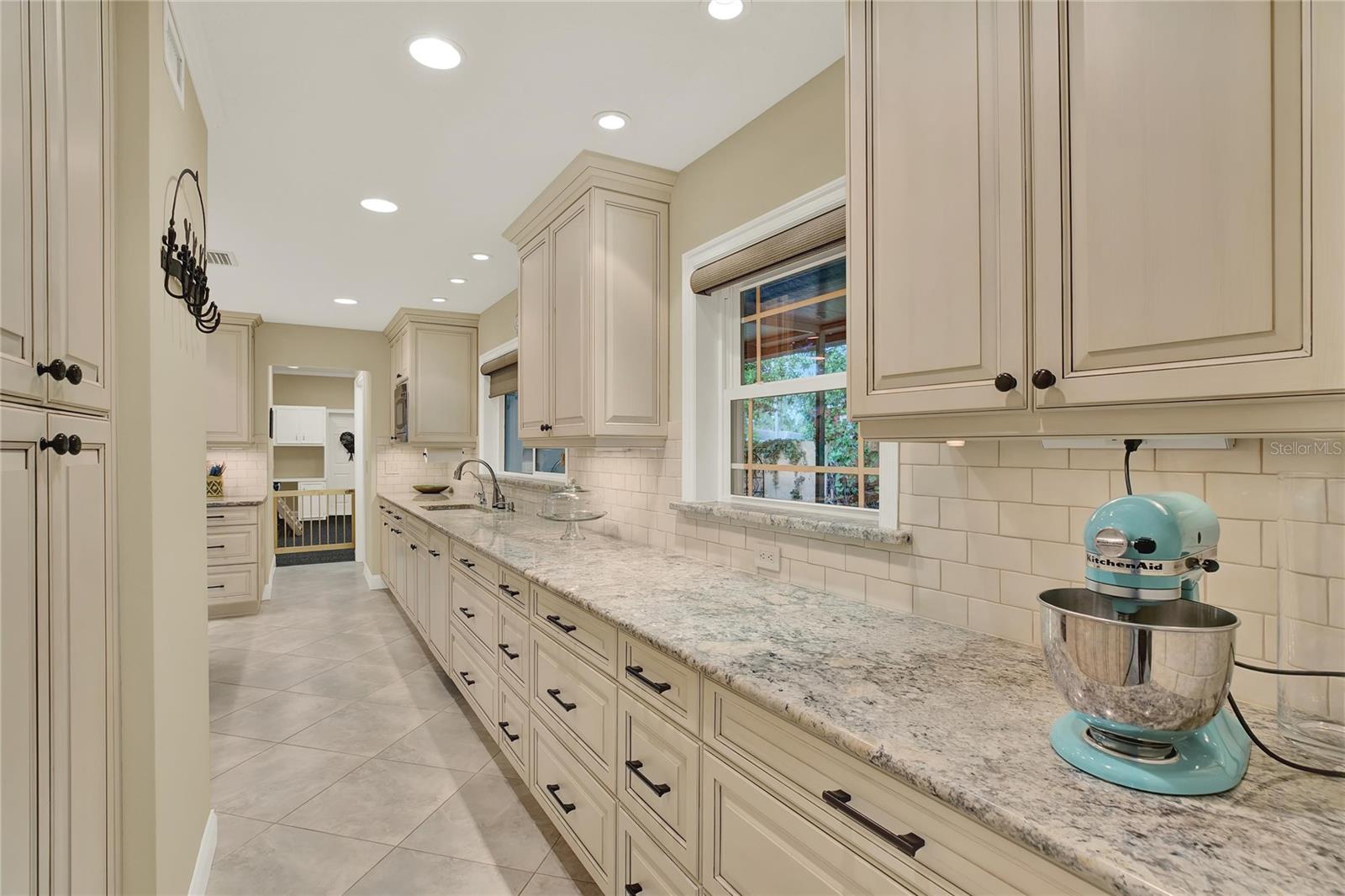 Image 13 of 39 For 430 Wildwood Way