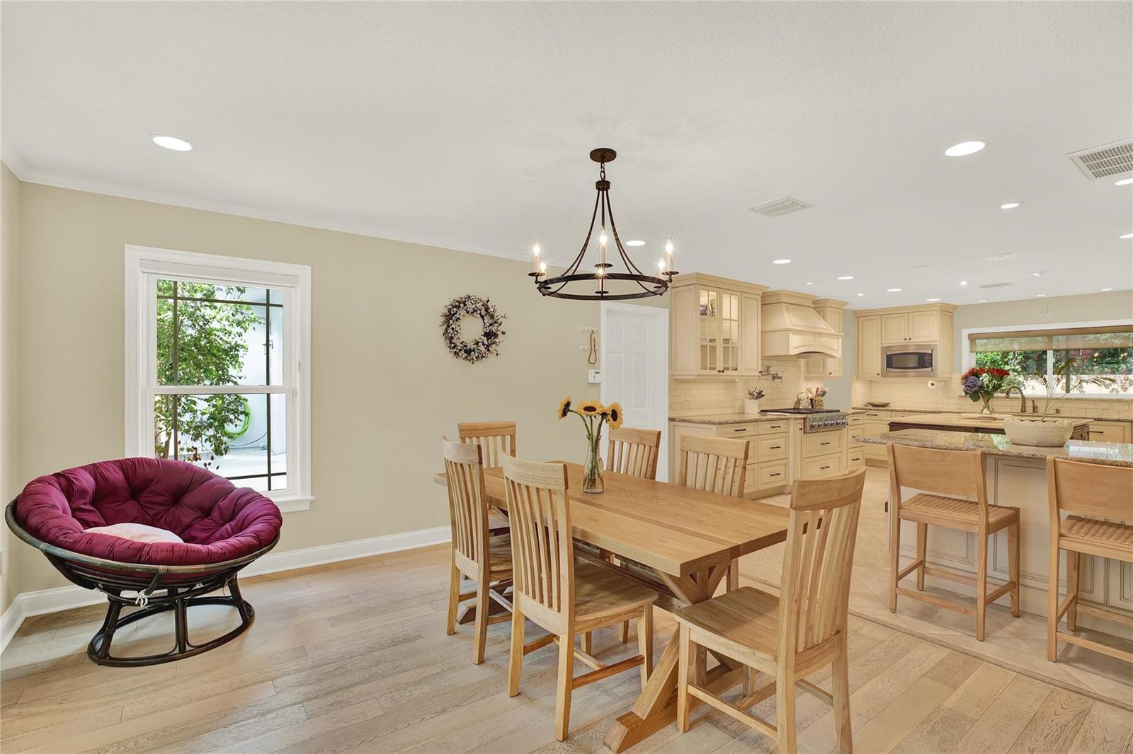 Image 15 of 39 For 430 Wildwood Way