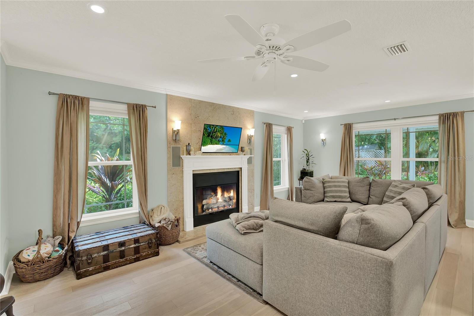 Image 4 of 39 For 430 Wildwood Way