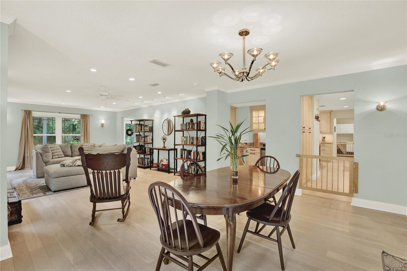Image 7 of 39 For 430 Wildwood Way