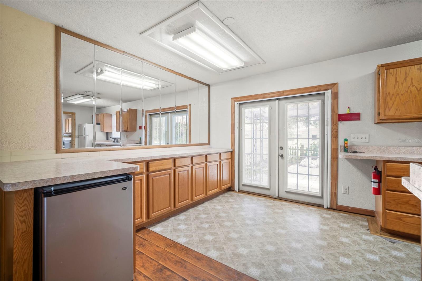 Image 15 of 48 For 1229 Granfield Avenue
