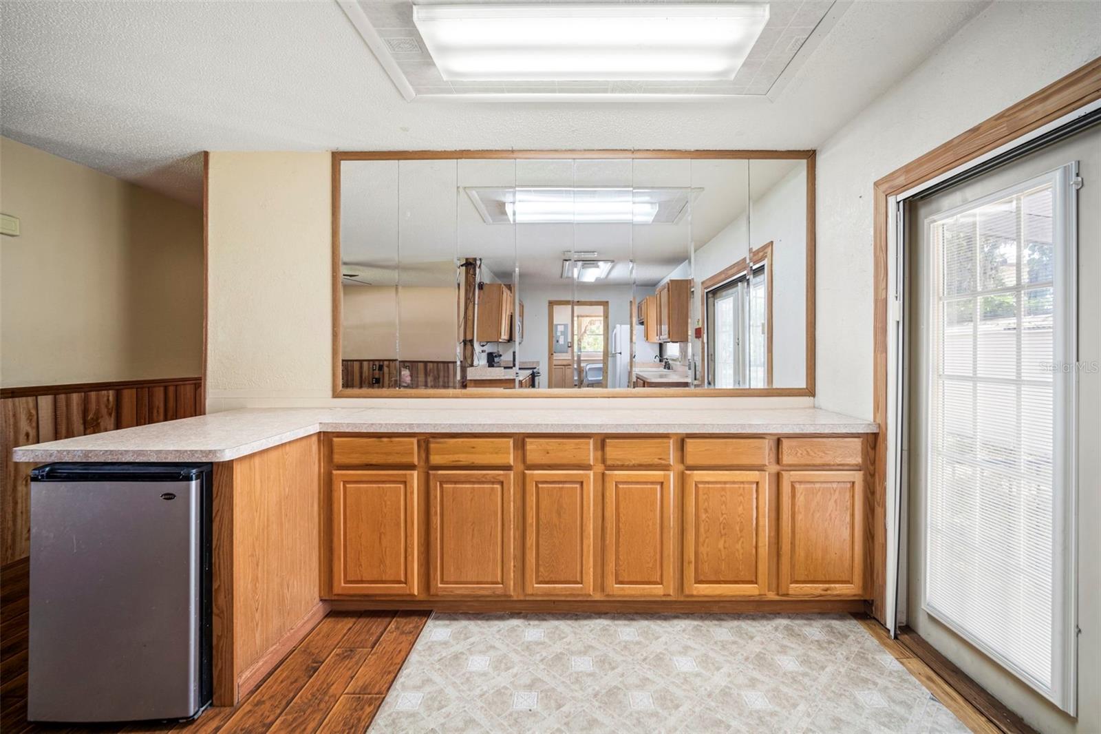 Image 20 of 48 For 1229 Granfield Avenue