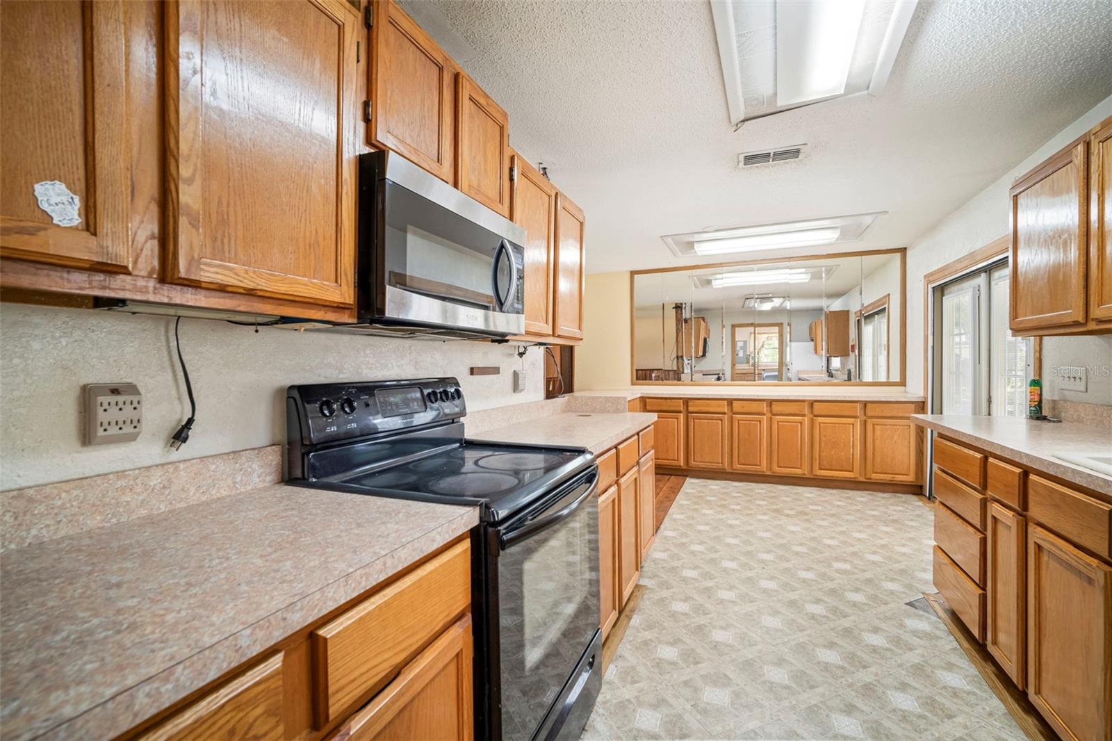Image 21 of 48 For 1229 Granfield Avenue