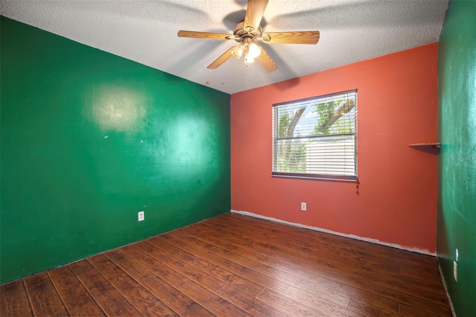 Image 30 of 48 For 1229 Granfield Avenue