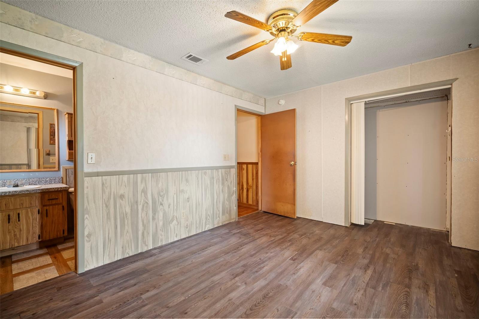 Image 34 of 48 For 1229 Granfield Avenue