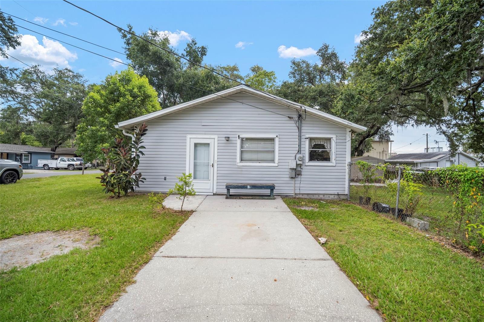 Image 4 of 48 For 1229 Granfield Avenue