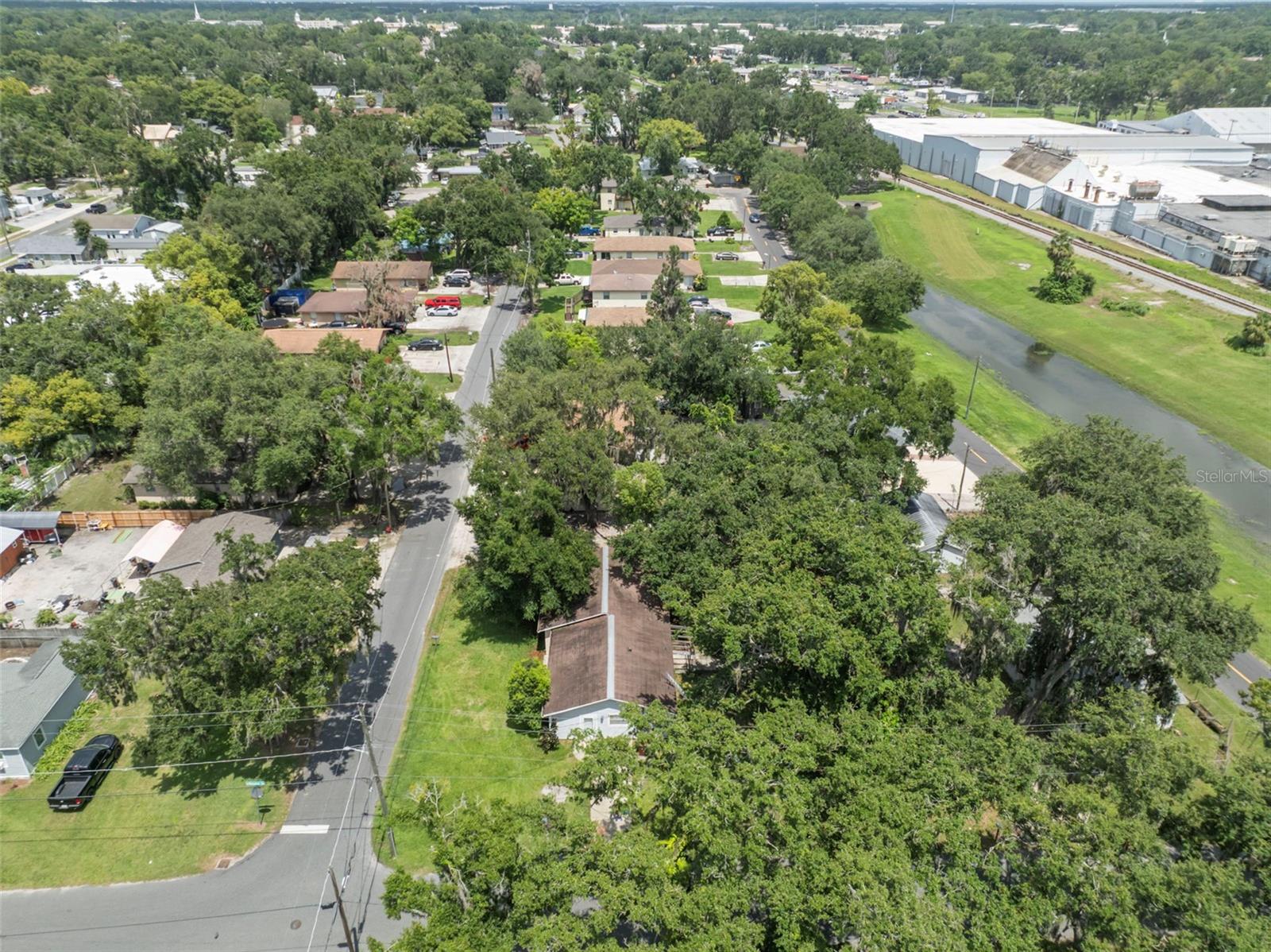Image 43 of 48 For 1229 Granfield Avenue