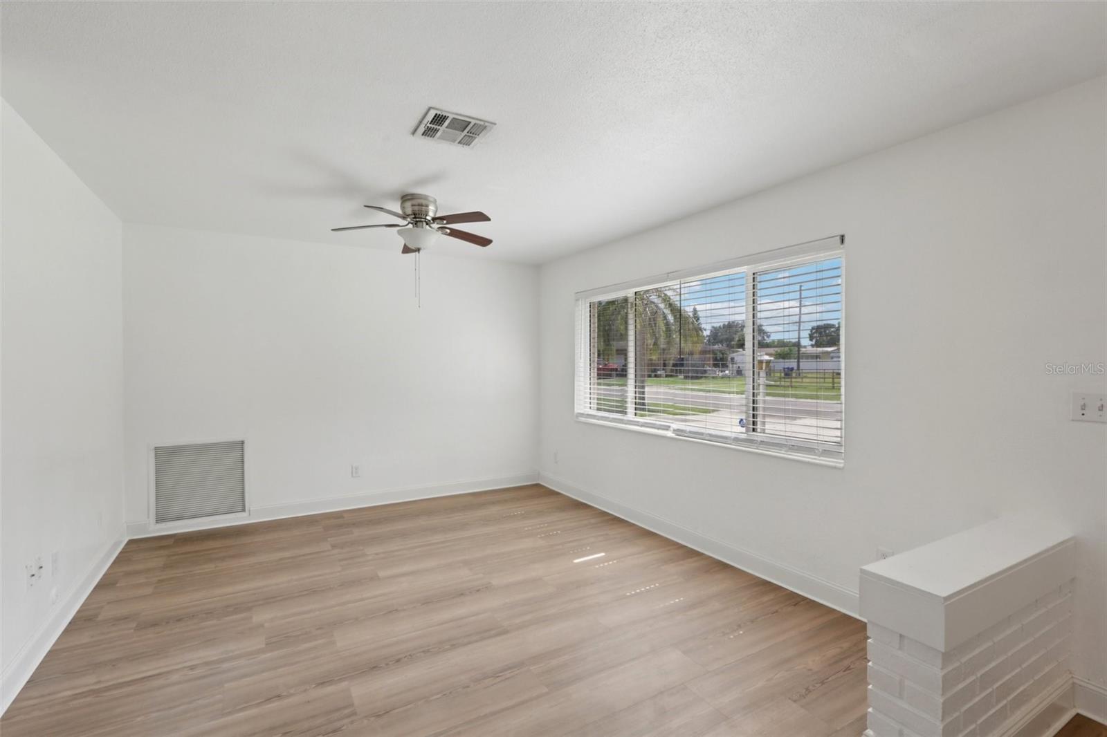 Image 19 of 53 For 7499 7th Street N
