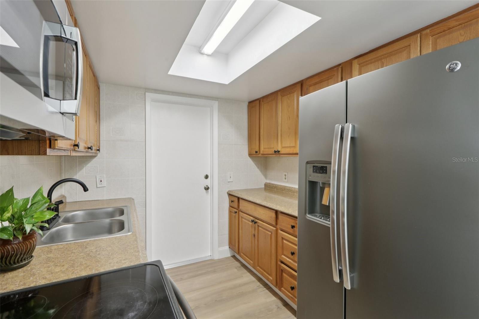 Image 3 of 53 For 7499 7th Street N