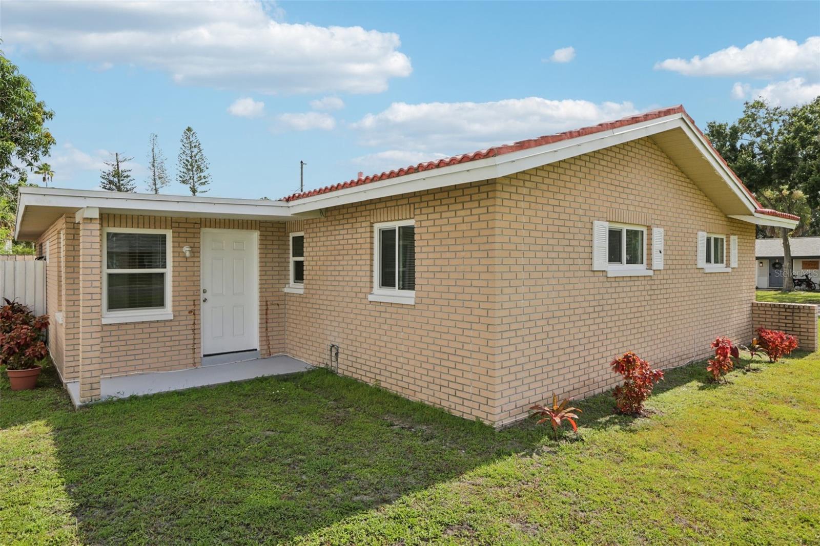 Image 48 of 53 For 7499 7th Street N