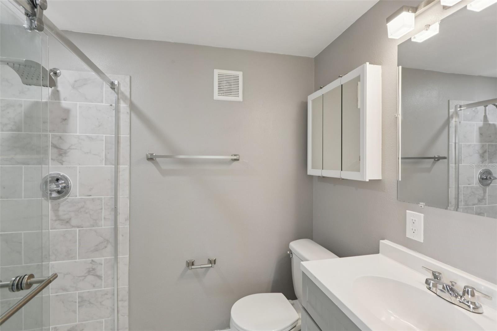 Image 5 of 53 For 7499 7th Street N