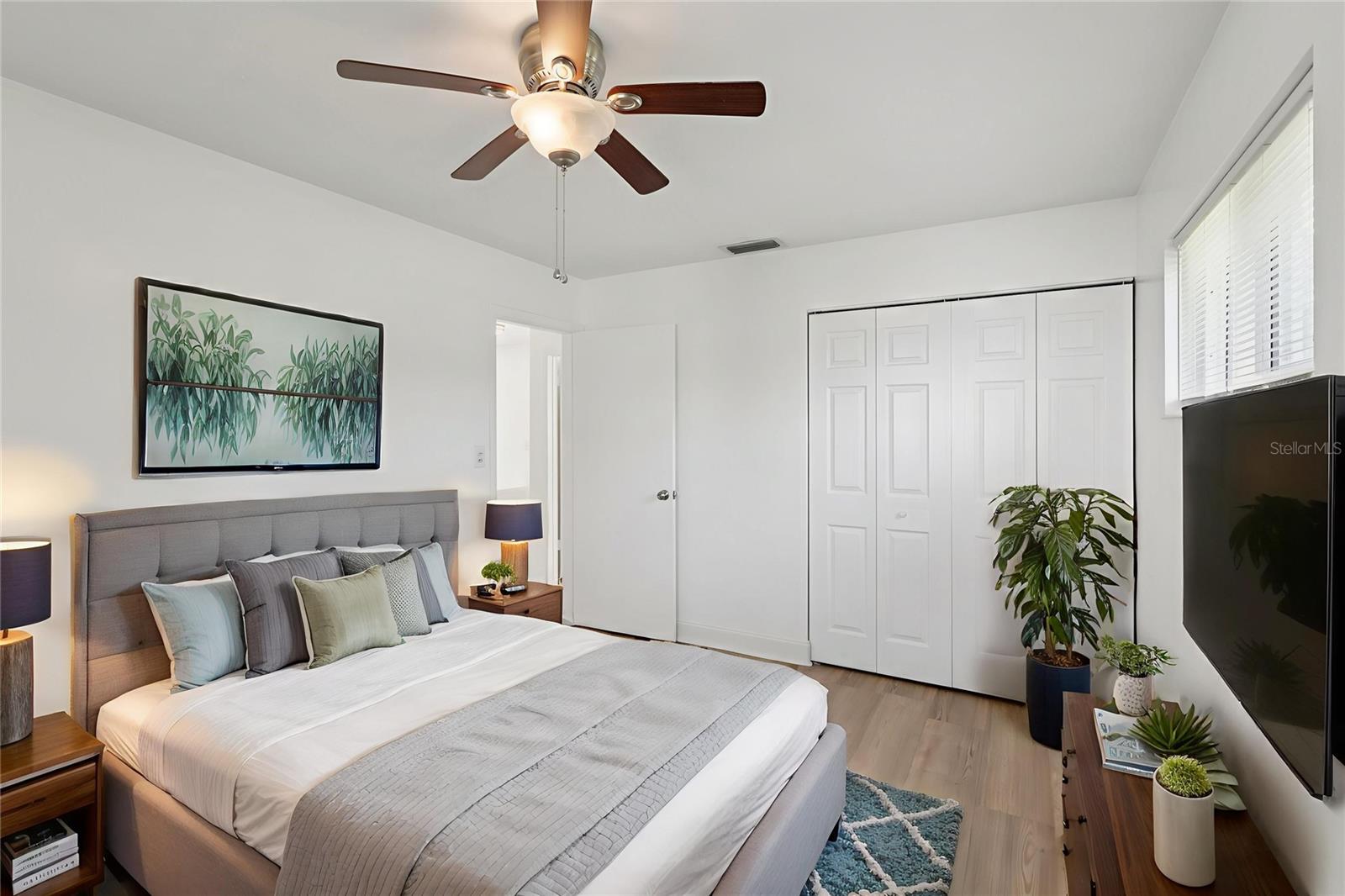 Image 6 of 53 For 7499 7th Street N