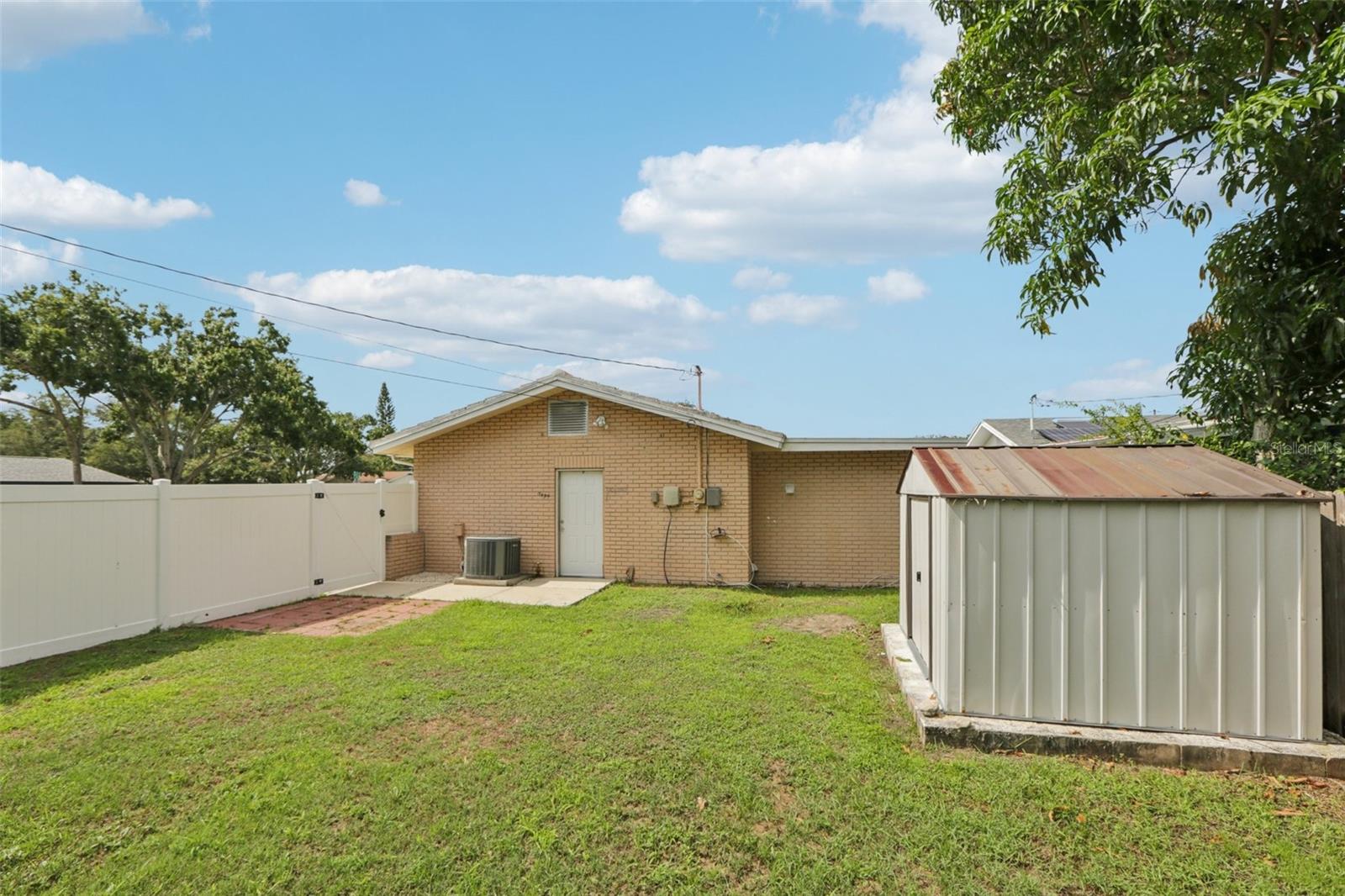 Image 9 of 53 For 7499 7th Street N