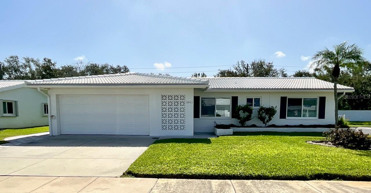 Details for 9843 34th Way N 4, PINELLAS PARK, FL 33782