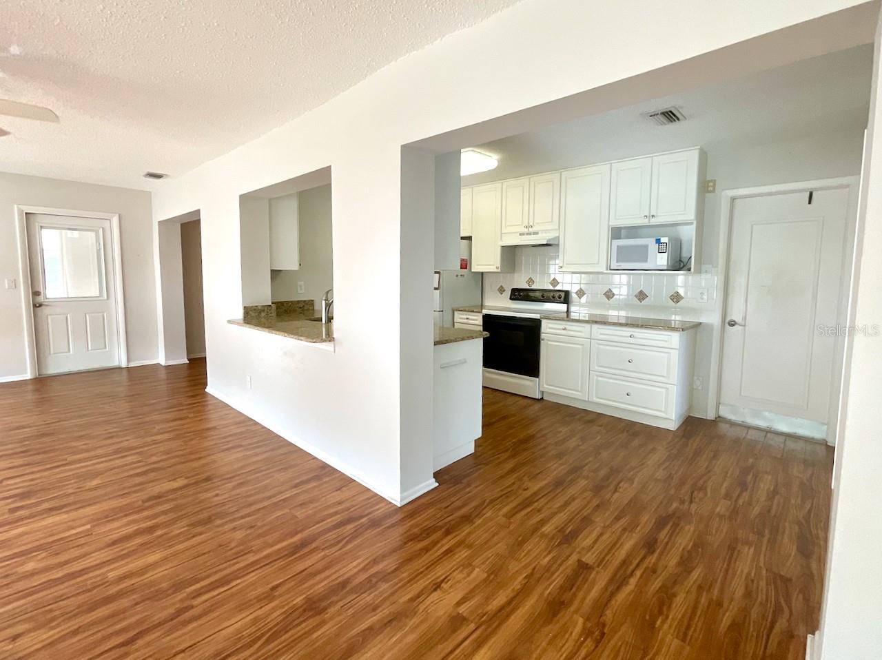 Image 15 of 43 For 9843 34th Way N 4