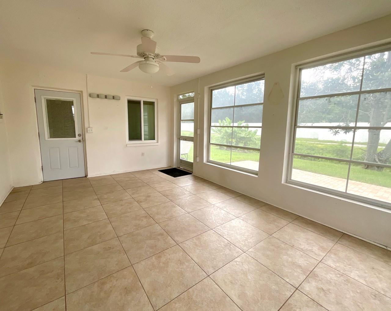Image 22 of 43 For 9843 34th Way N 4
