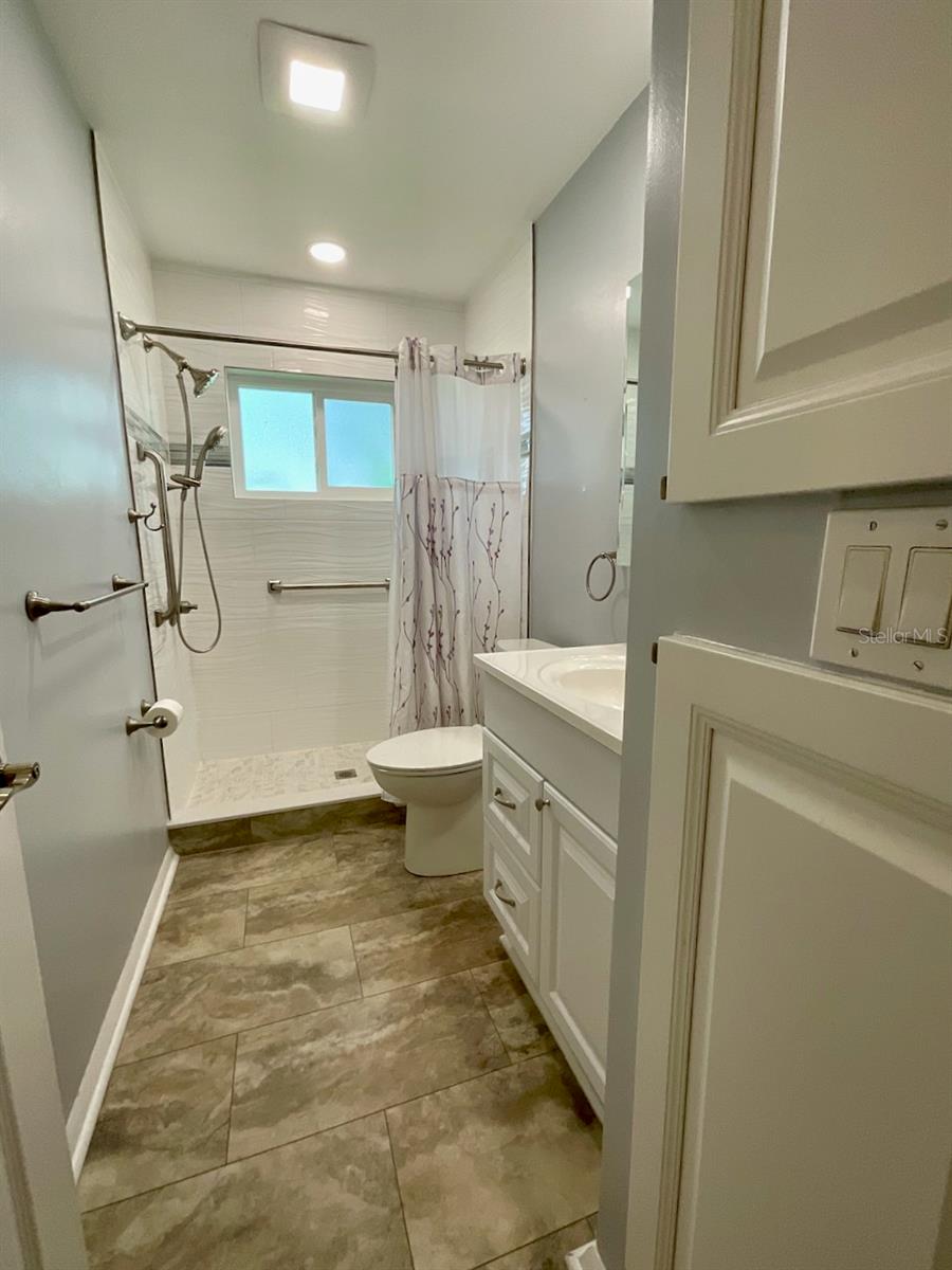 Image 24 of 43 For 9843 34th Way N 4