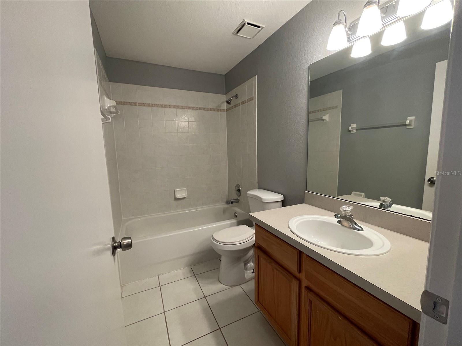 Image 14 of 22 For 13543 Embassy Park Ct