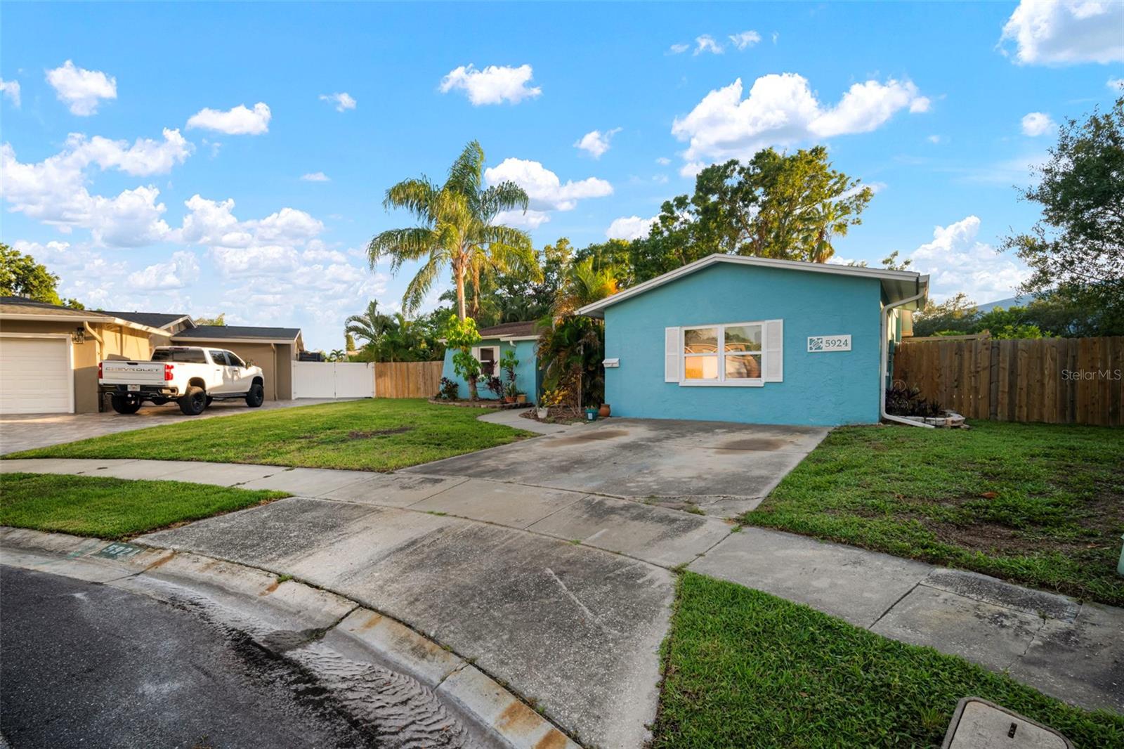 Image 10 of 61 For 5924 16th Lane Ne