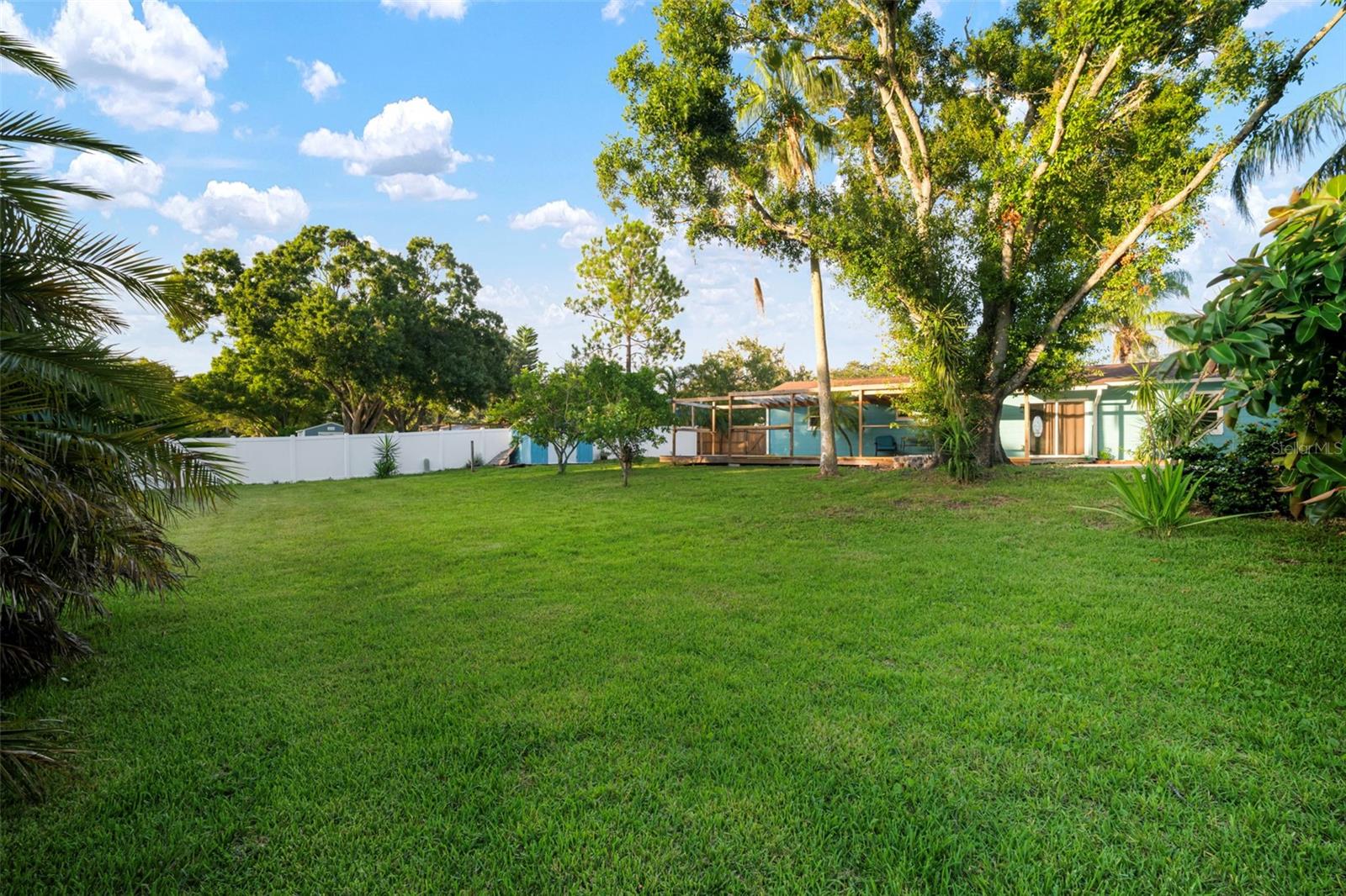 Image 11 of 61 For 5924 16th Lane Ne