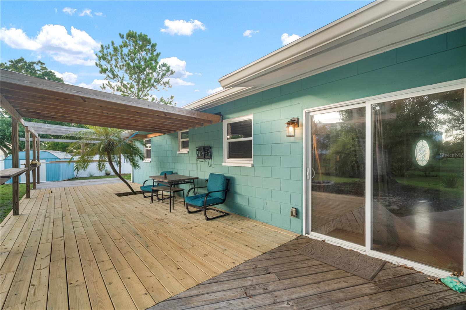 Image 15 of 61 For 5924 16th Lane Ne