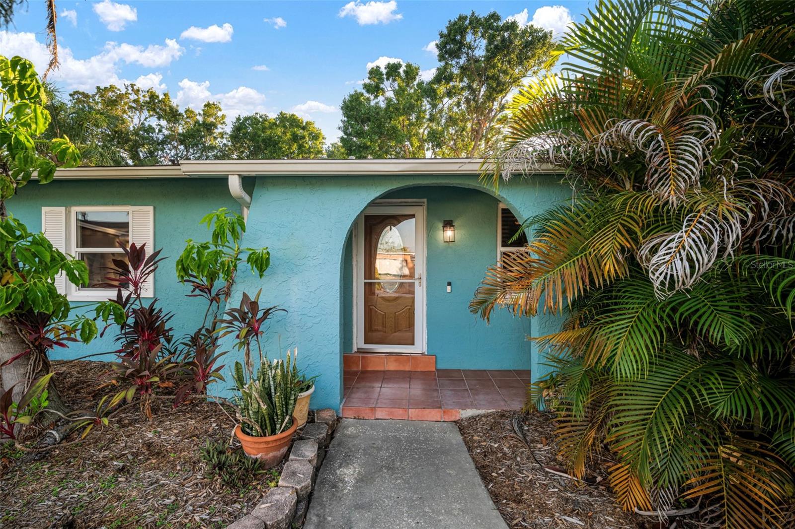 Image 17 of 61 For 5924 16th Lane Ne