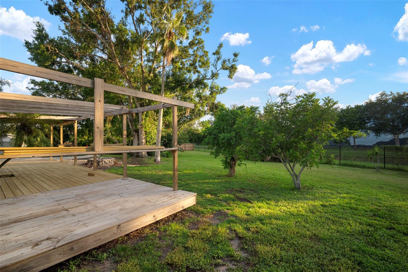 Image 19 of 61 For 5924 16th Lane Ne