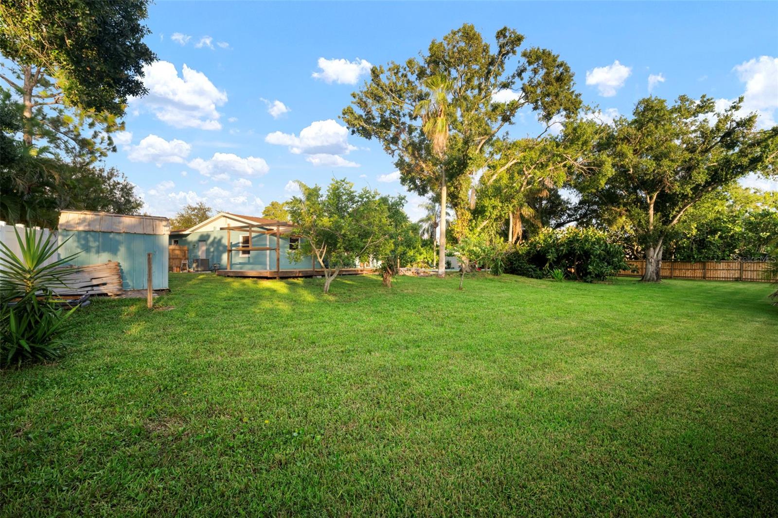 Image 20 of 61 For 5924 16th Lane Ne