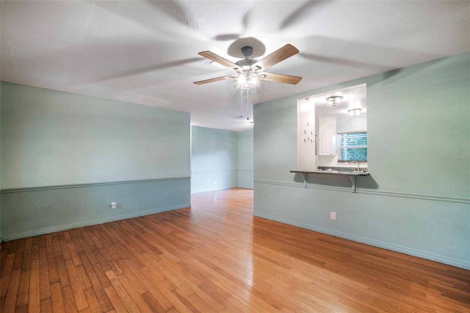 Image 27 of 61 For 5924 16th Lane Ne