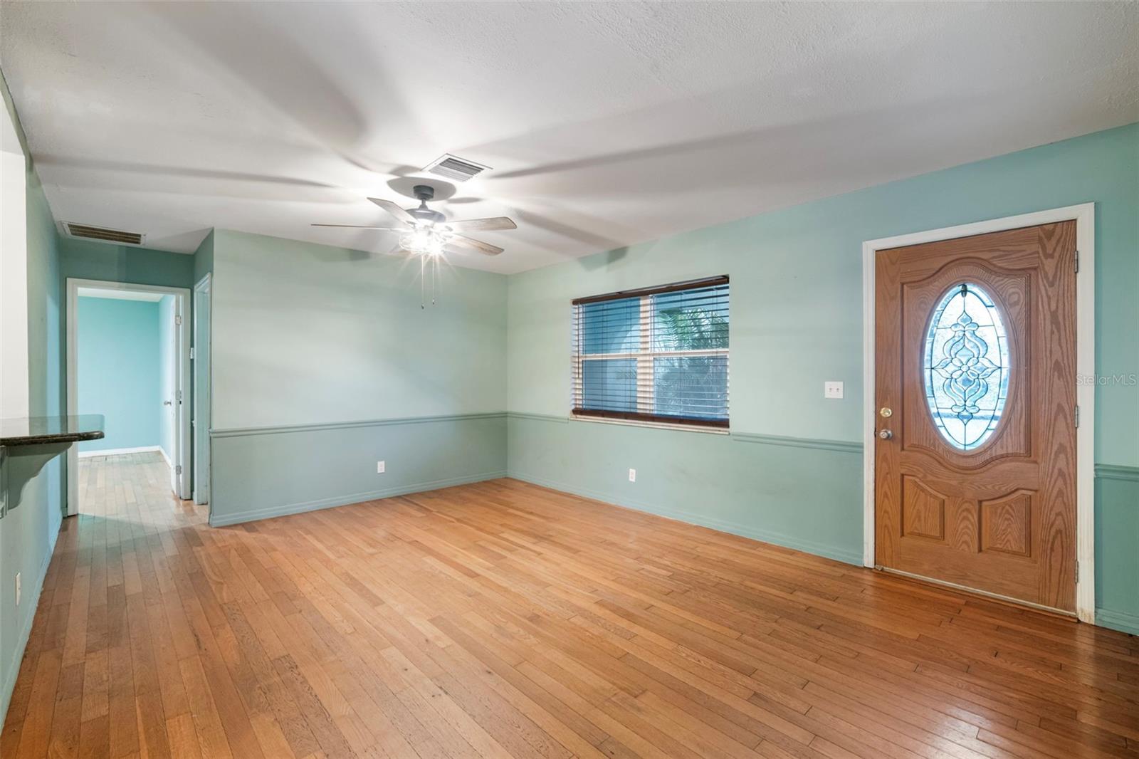 Image 29 of 61 For 5924 16th Lane Ne