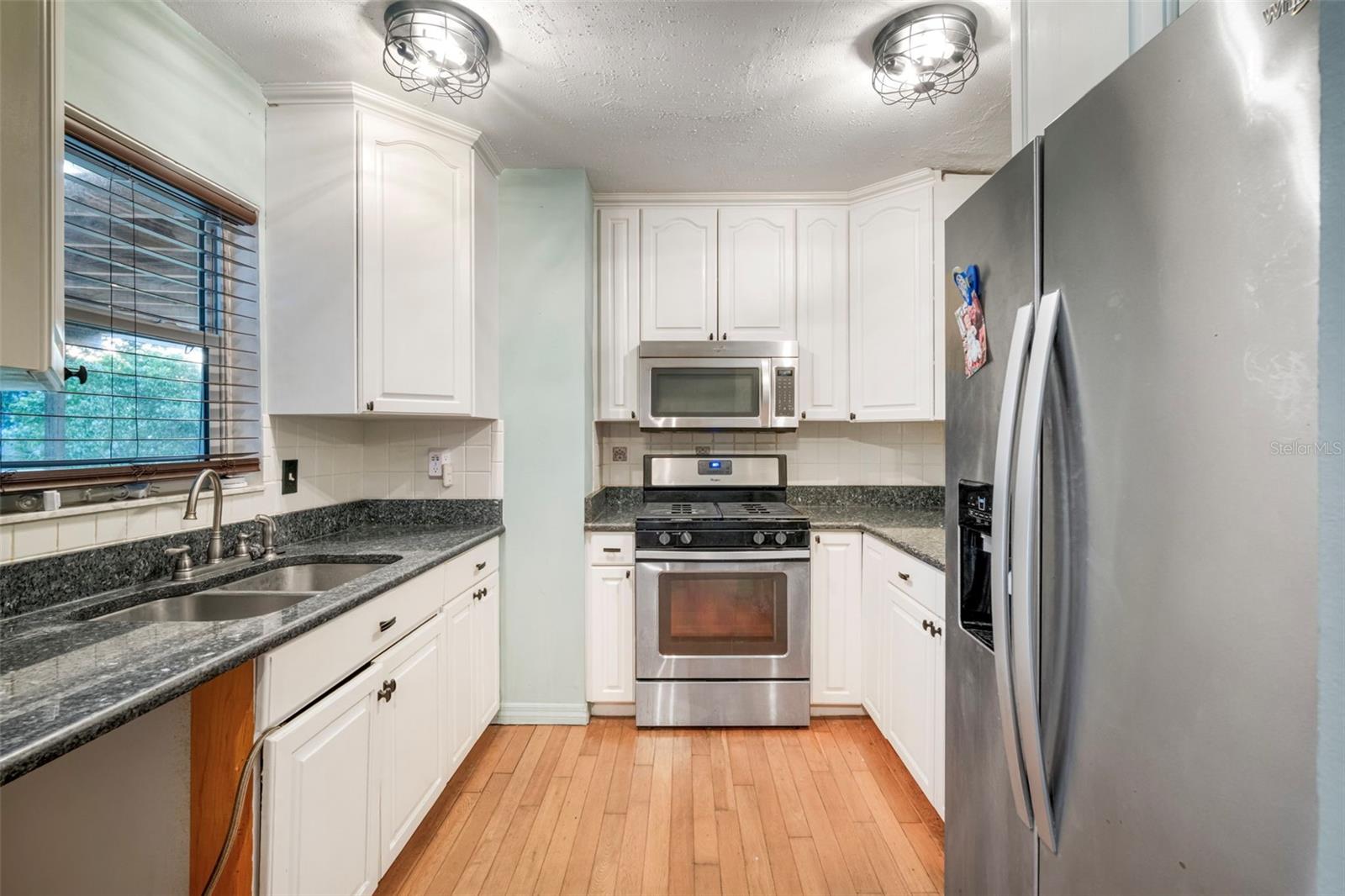 Image 31 of 61 For 5924 16th Lane Ne