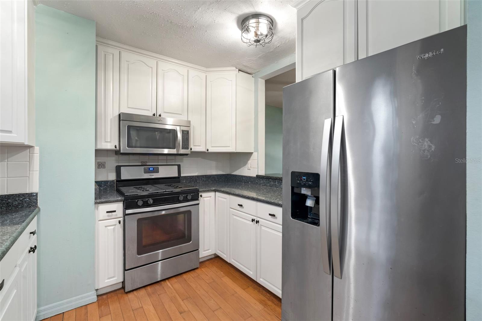 Image 33 of 61 For 5924 16th Lane Ne