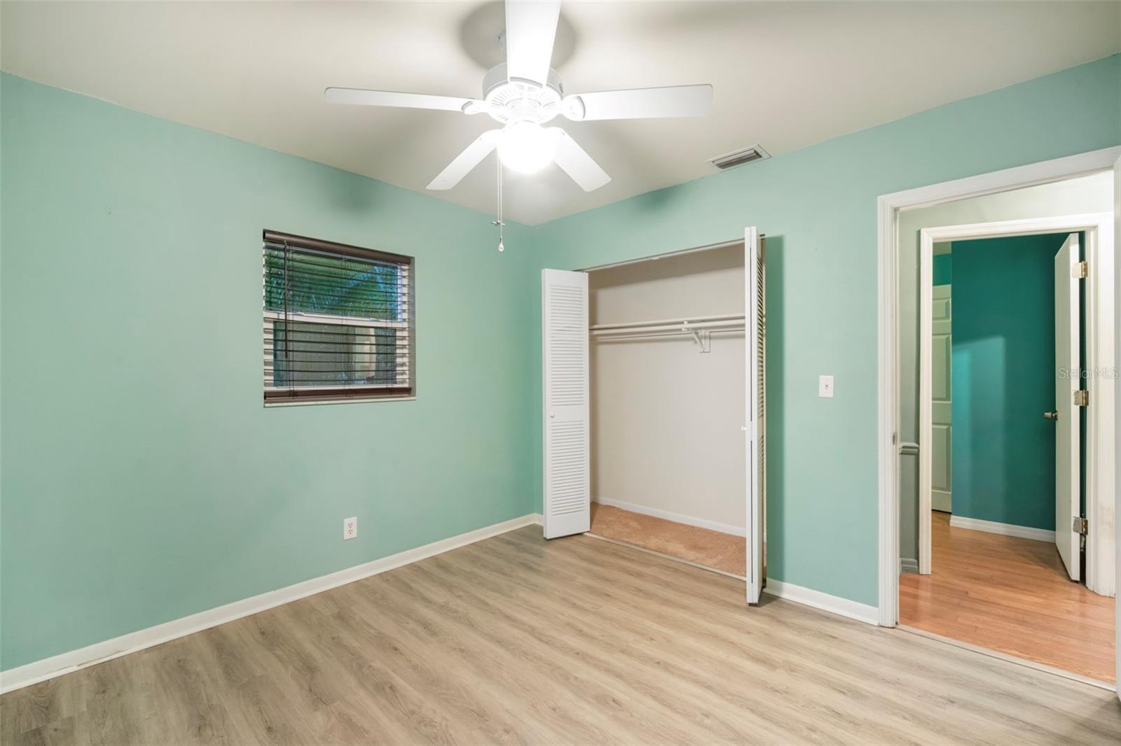 Image 49 of 61 For 5924 16th Lane Ne