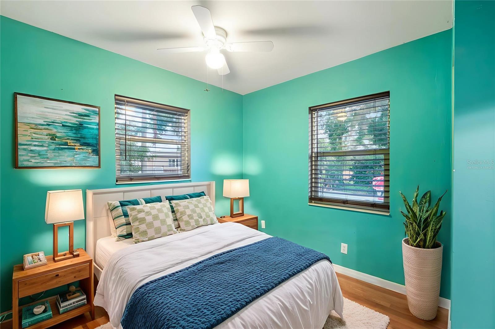 Image 5 of 61 For 5924 16th Lane Ne