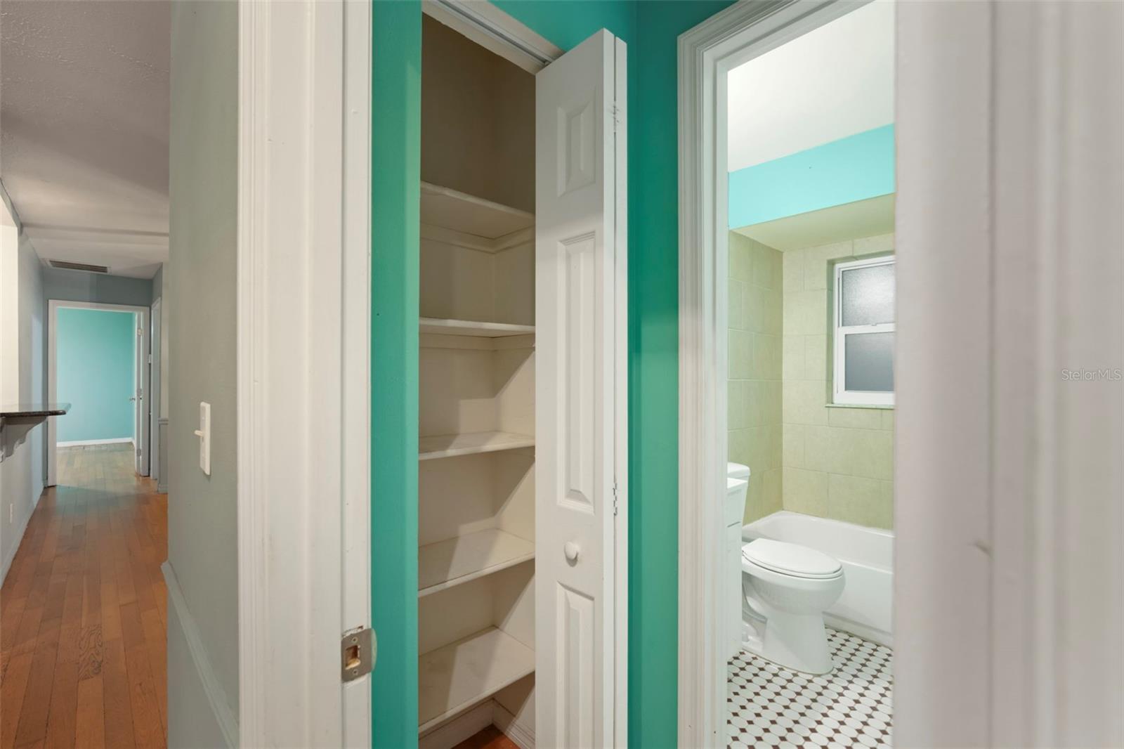 Image 50 of 61 For 5924 16th Lane Ne