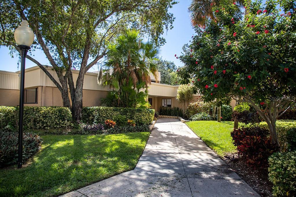 Image 32 of 40 For 2615 Cove Cay Drive 107
