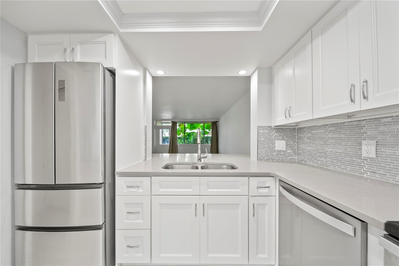 Image 5 of 40 For 2615 Cove Cay Drive 107