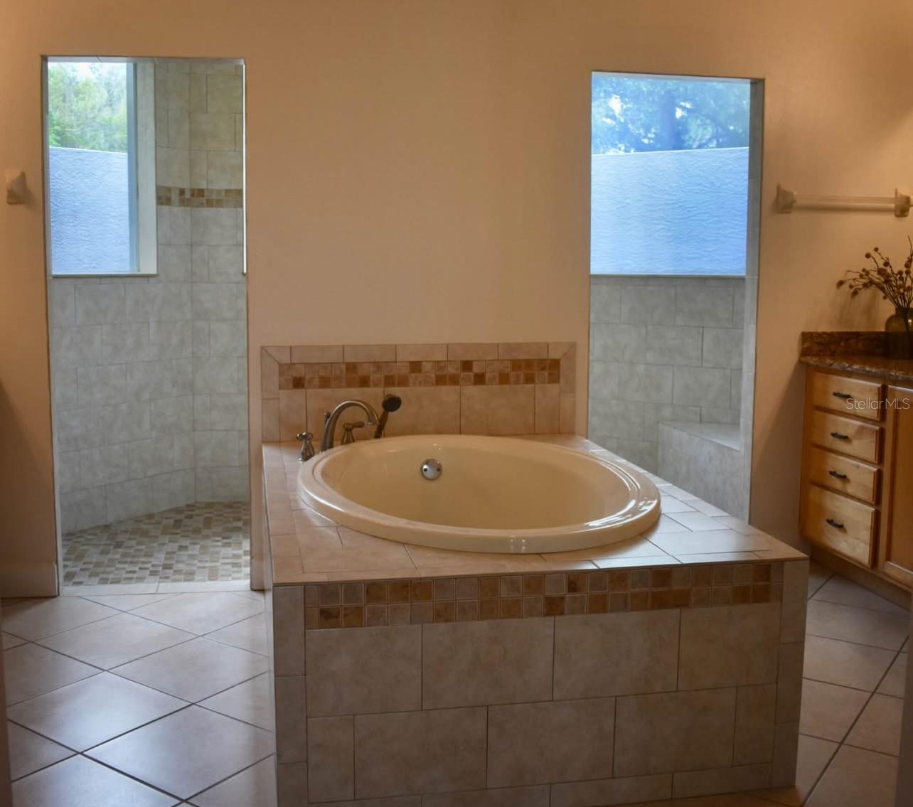 Listing photo id 8 for 2743 Land O Lakes Boulevard