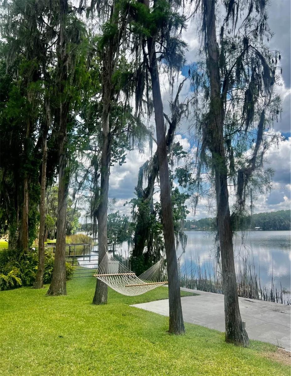 Listing photo id 12 for 2743 Land O Lakes Boulevard