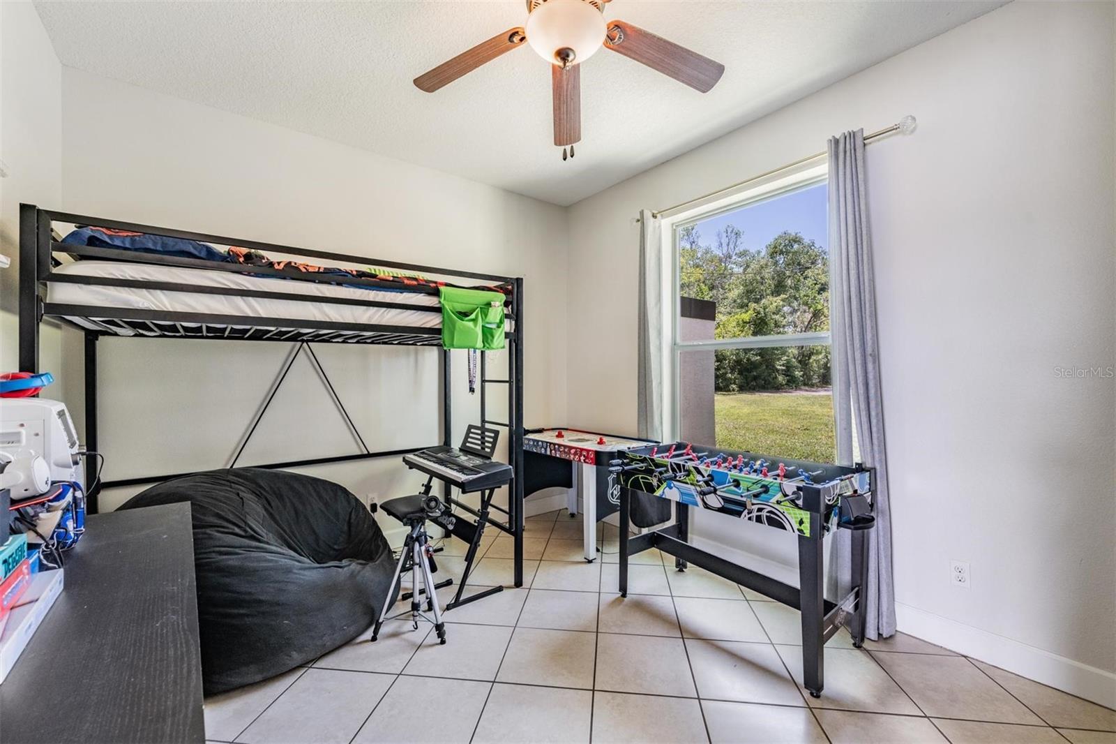 Image 19 of 52 For 2734 Land O Lakes Boulevard