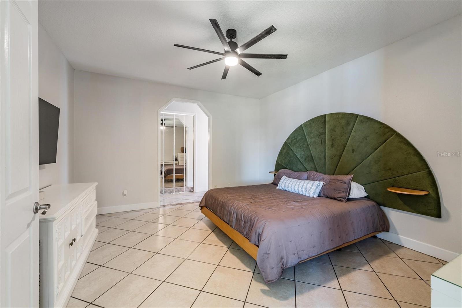 Image 20 of 52 For 2734 Land O Lakes Boulevard
