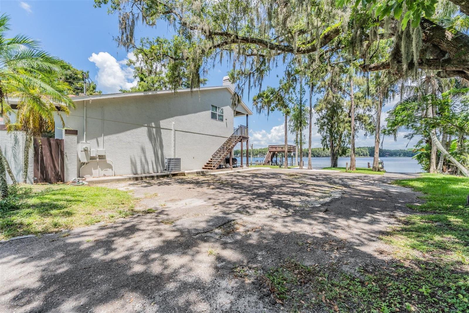 Image 29 of 52 For 2734 Land O Lakes Boulevard