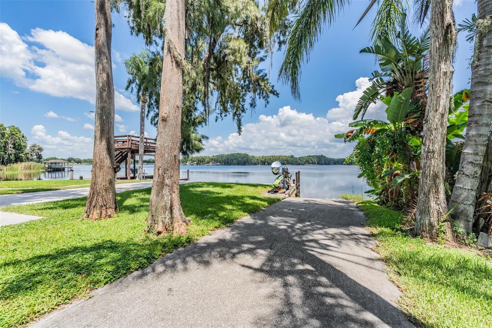 Image 30 of 52 For 2734 Land O Lakes Boulevard