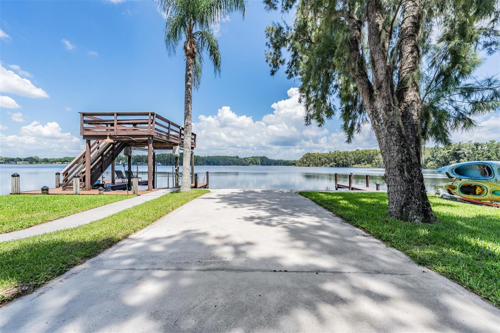 Image 31 of 52 For 2734 Land O Lakes Boulevard