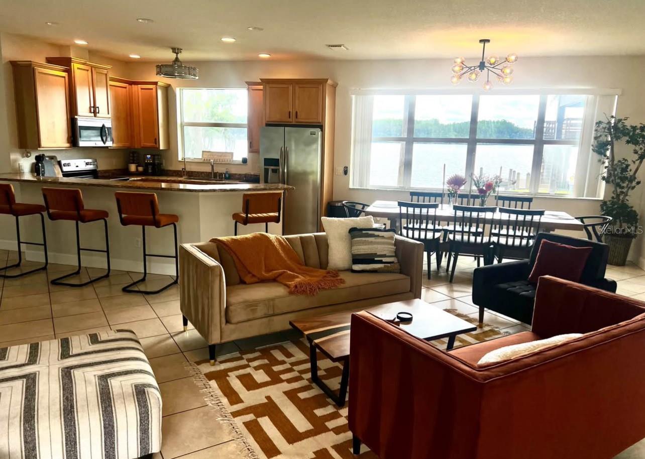 Listing photo id 4 for 2743 Land O Lakes Boulevard