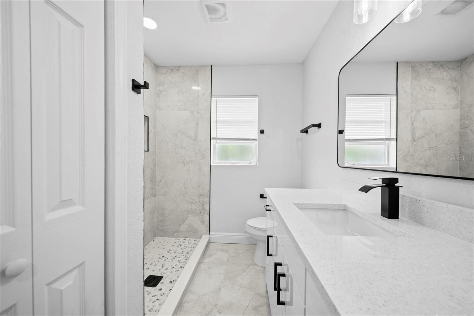 Listing photo id 18 for 1905 Meridel Avenue