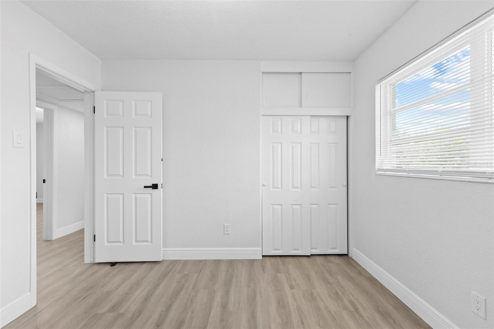 Listing photo id 21 for 1905 Meridel Avenue