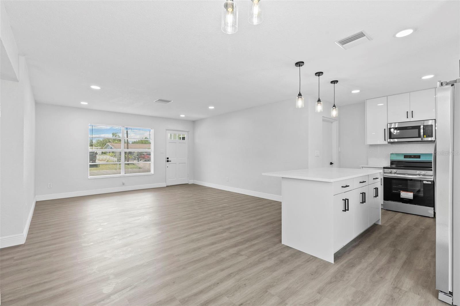 Listing photo id 29 for 1905 Meridel Avenue