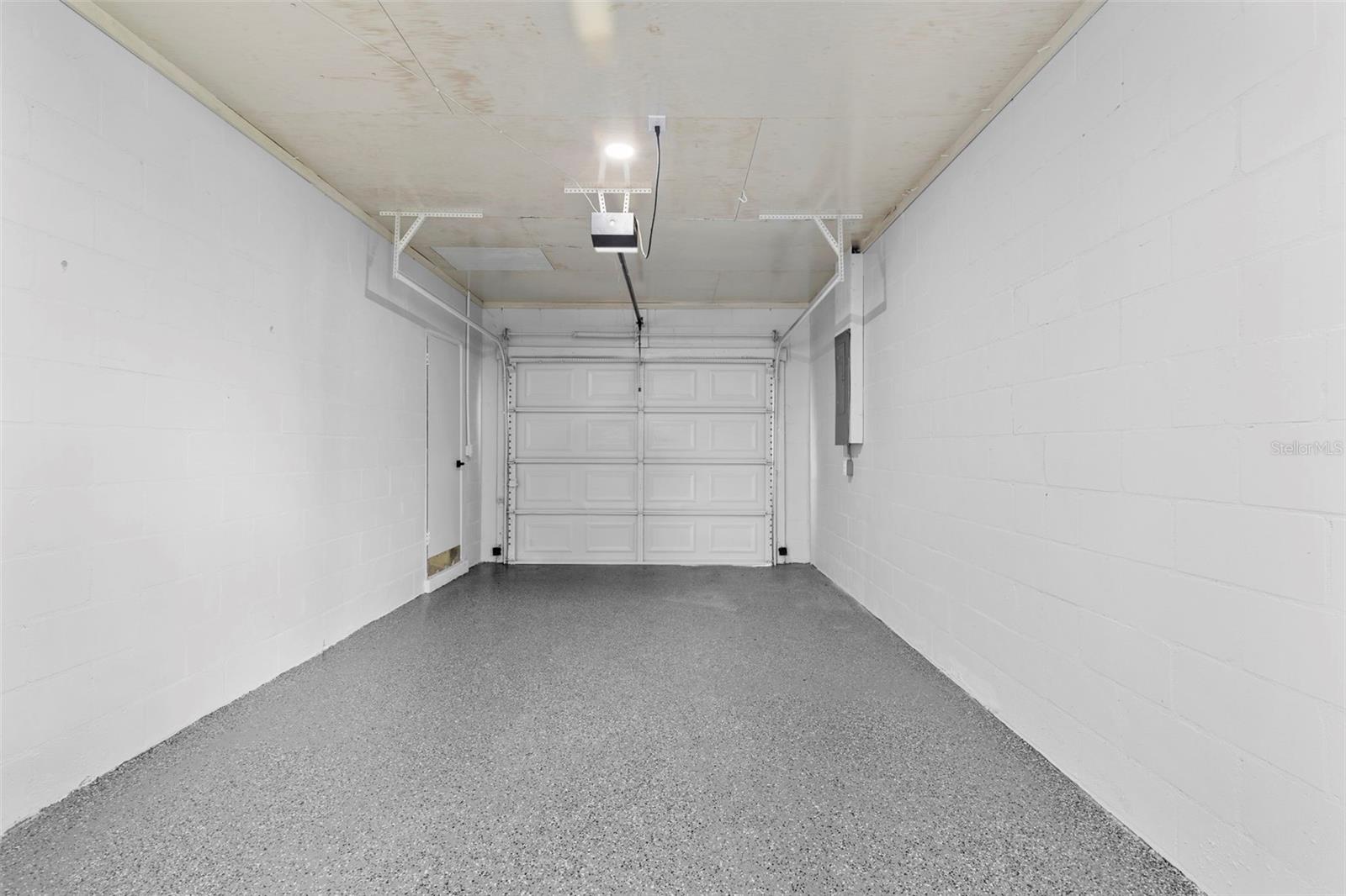 Listing photo id 30 for 1905 Meridel Avenue